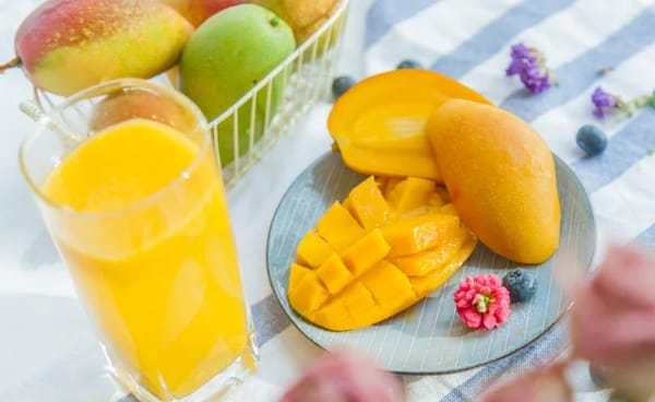 Where To Order Alphonso Mangoes Online in US - Quicklly